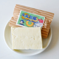 牛乳豆腐 牛乳豆腐