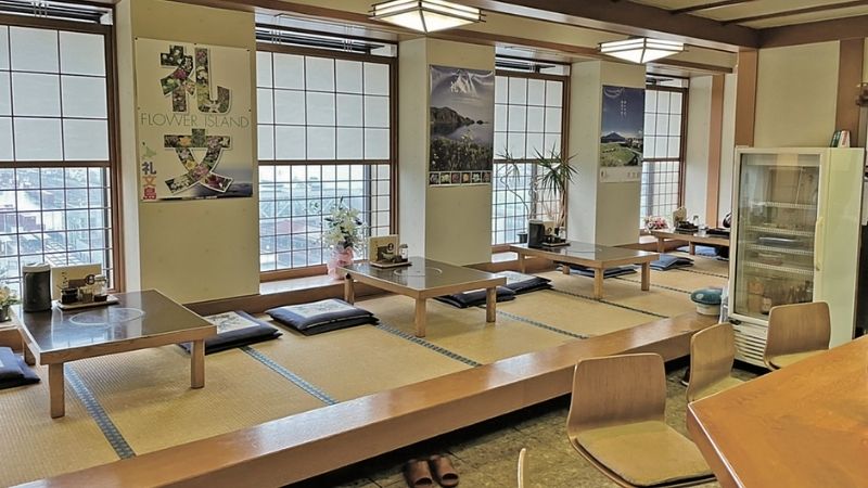 かつとカレーの店 清水.の店内